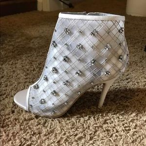 New shoes white lace